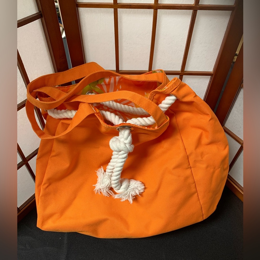 Clinique Women’s Fabric Orange & Patterned lining Tote Purse Bag. Like New
